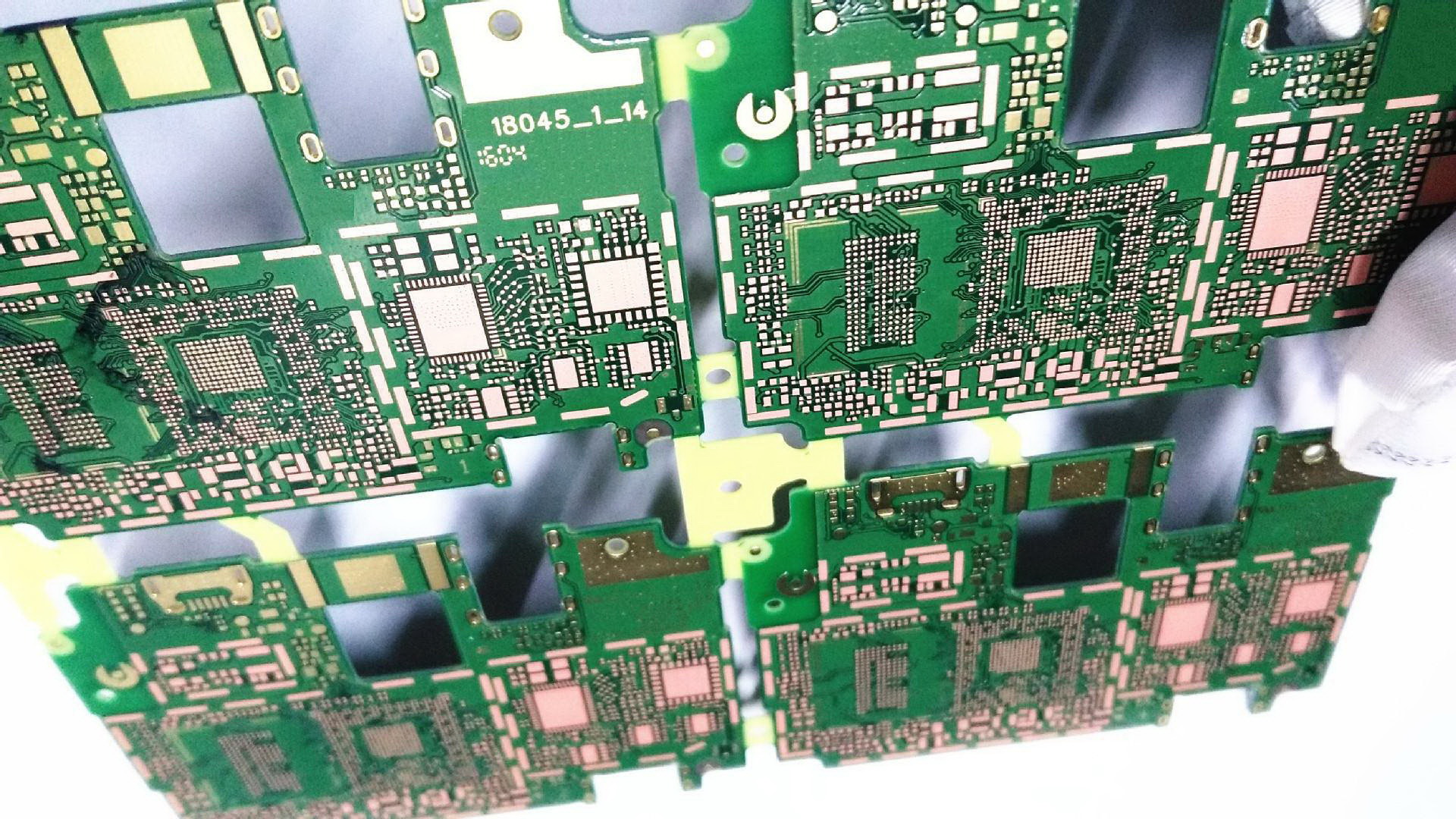 多層次感受PCB板內(nèi)部結(jié)構(gòu)，原來(lái)長(zhǎng)這樣！